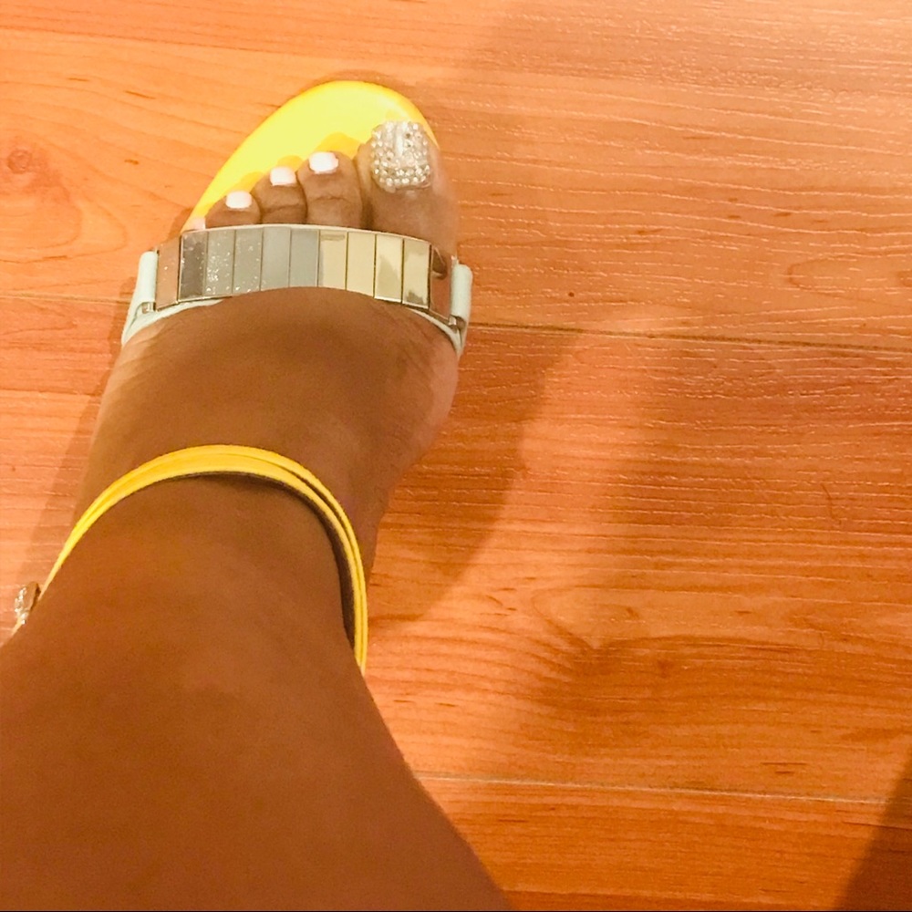 Shoe Lover 💓 - Picture 3 of 7